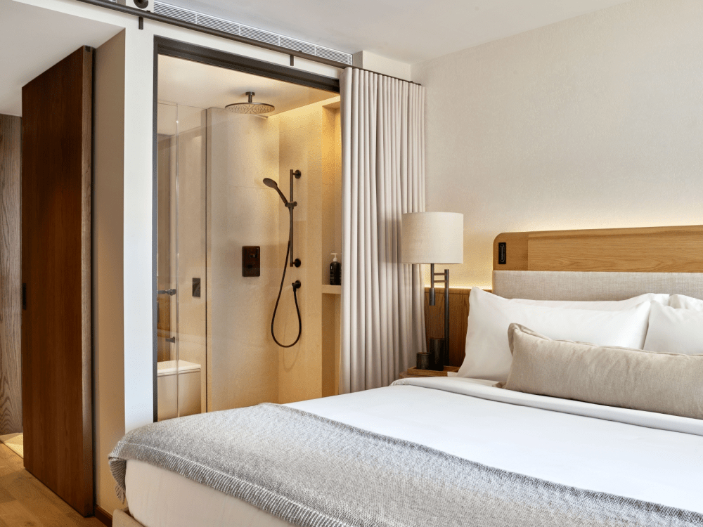 una habitación de hotel