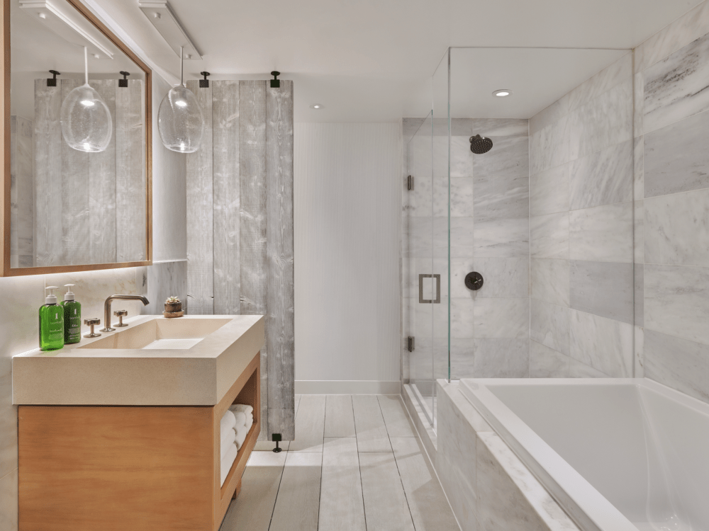 Ocean View 1 Bedroom Suite With Balcony Bathroom