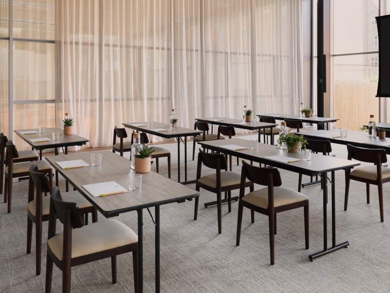 Salle de classe en chêne nordique