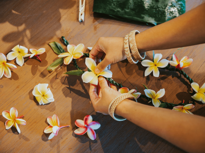 Ti leaf lei making