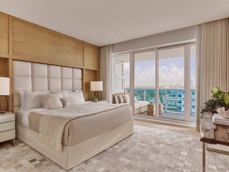 Ocean View Three Bedroom Penthouse with Balcony - 1 Hotel South Beach