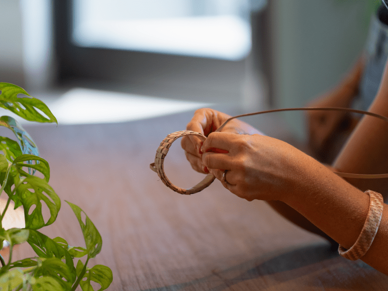 Bracelet weaving
