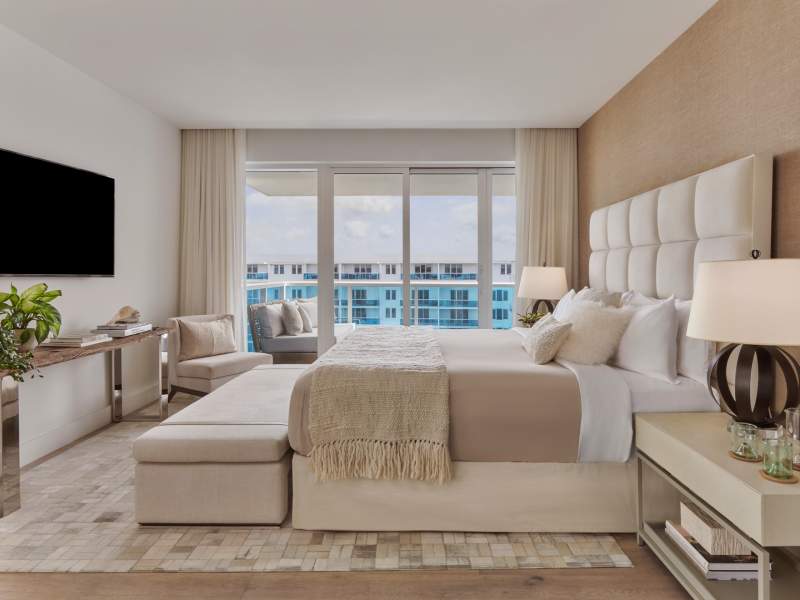 2BR Ocean View Penthouse with Balcony - 1 Hotel South Beach
