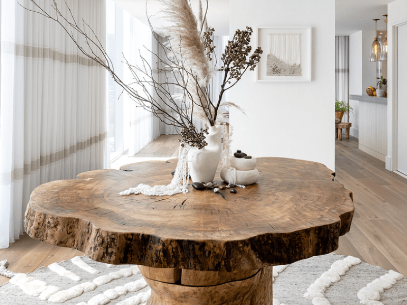 Center table with vase of flowers 