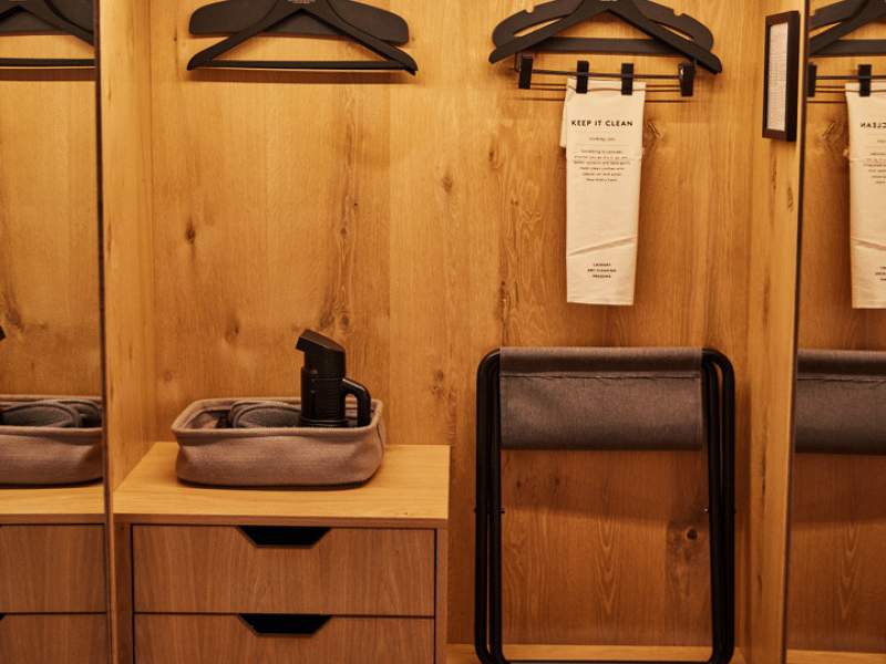 Recyclable clothes hanger 