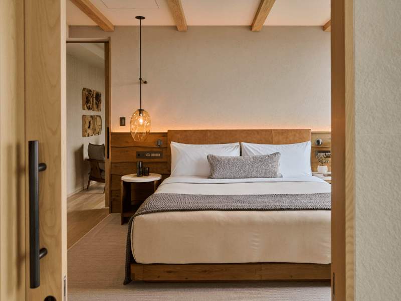 King bed in Panoramic Park 1 Bedroom Suite