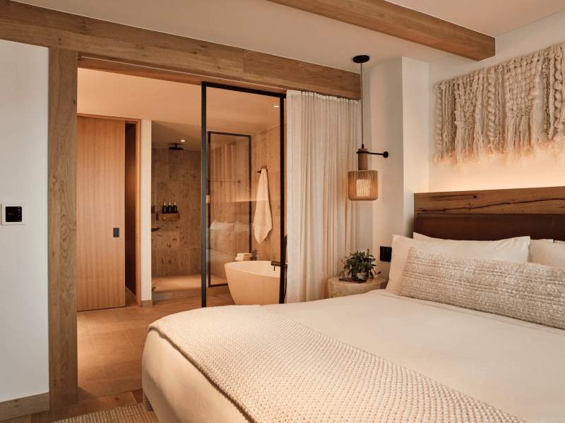 Lake Junior Suite