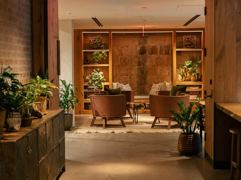 Seating & meeting area 