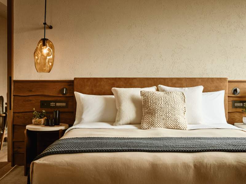 1 Hotel Tokyo Panoramic Garden Junior Suite Bedroom