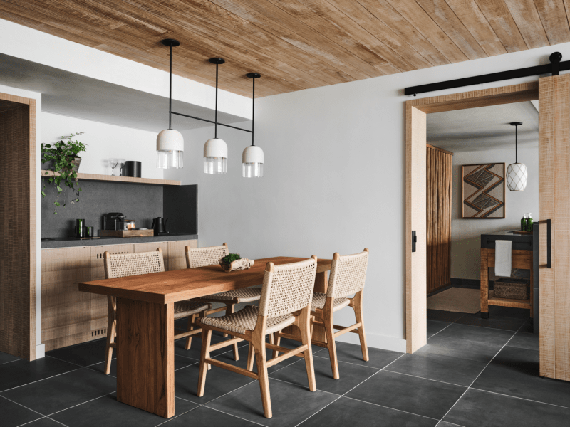 dining area in suite - table with 4 chairs