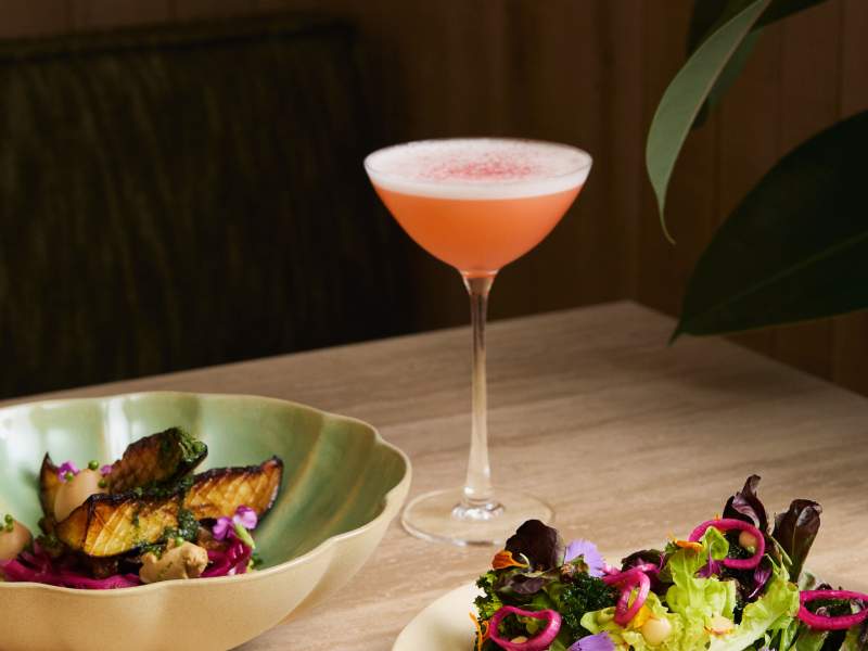 Cocktail and appetizers at Fjora