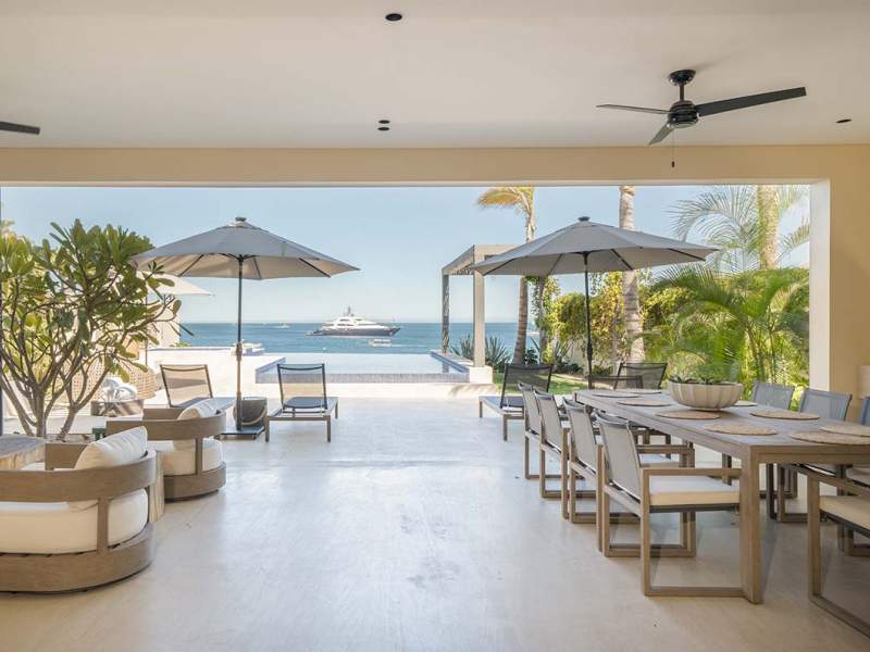 A seating area that extends outside