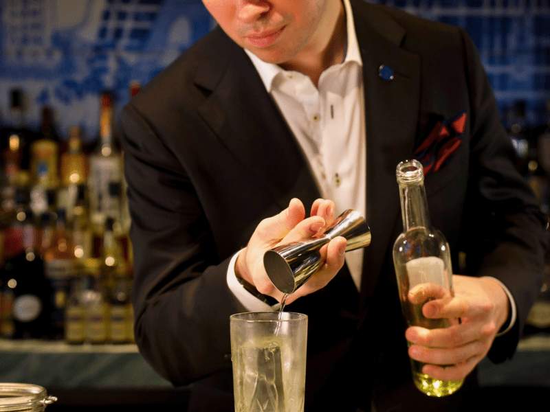 Service au bar pour les clients