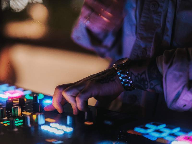 dj