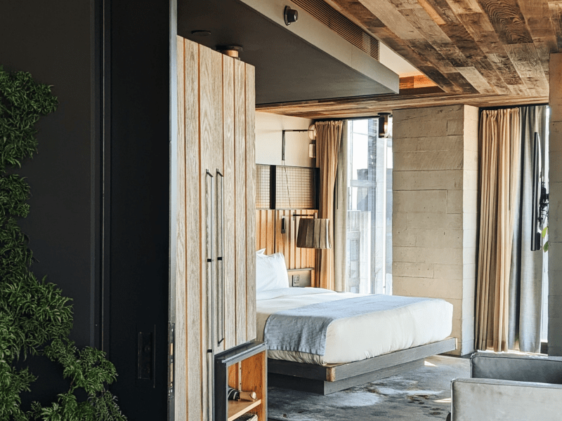 Riverhouse Bedroom