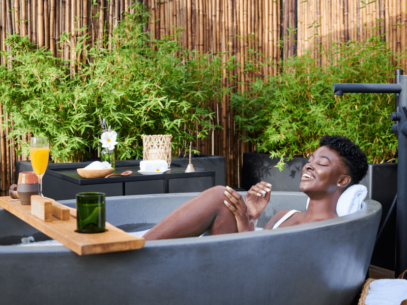 outdoor spa tub