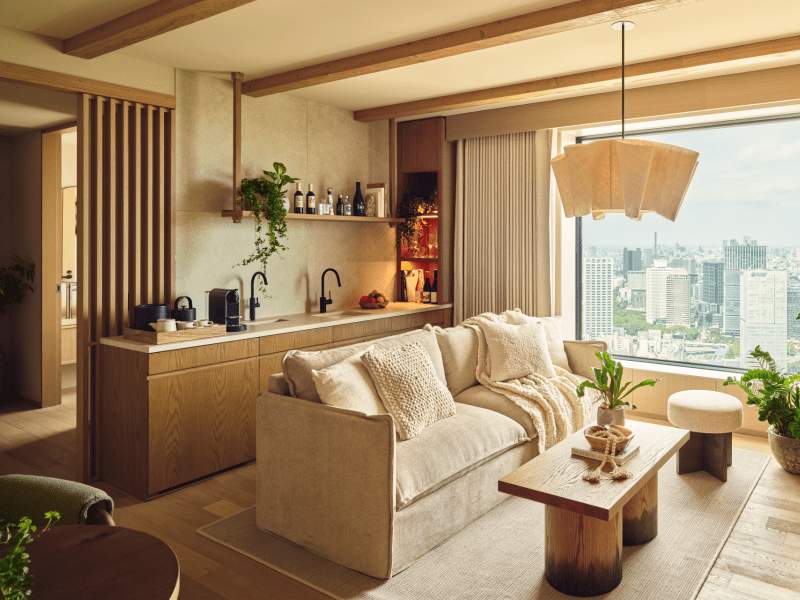 1 Hotel Tokyo 가든 Junior Suite 거실