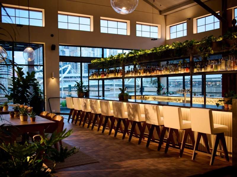 Crane Bar and Lounge