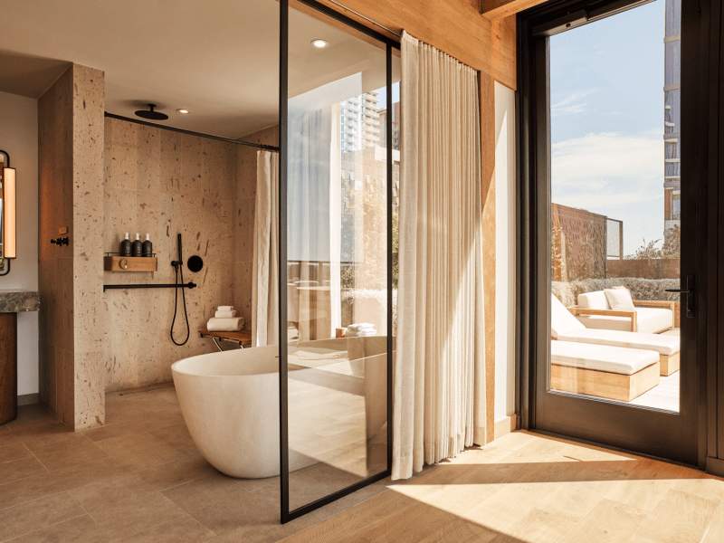 Lake Terrace Suite