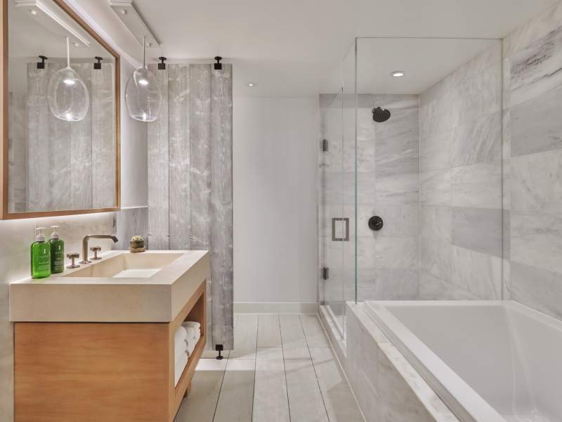 Ocean View 1 Bedroom Suite With Balcony Bathroom