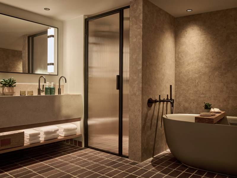 Studio Suite Two Queens