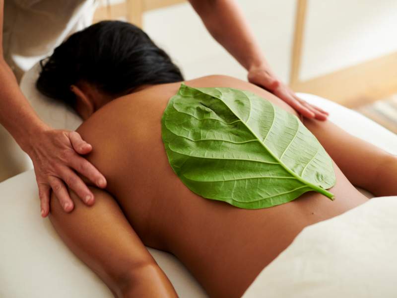 Leaf Massage