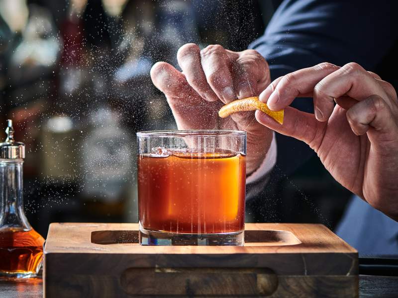 old fashioned cocktail 