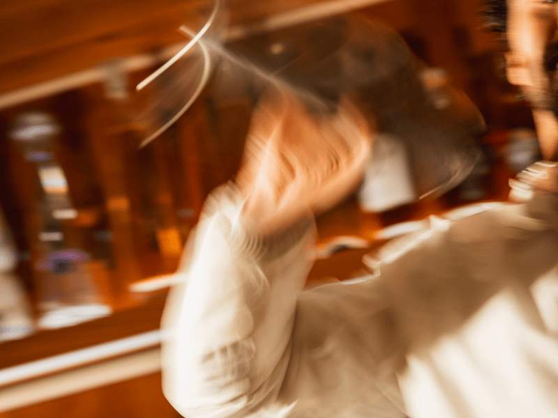 Shaking Cocktail 