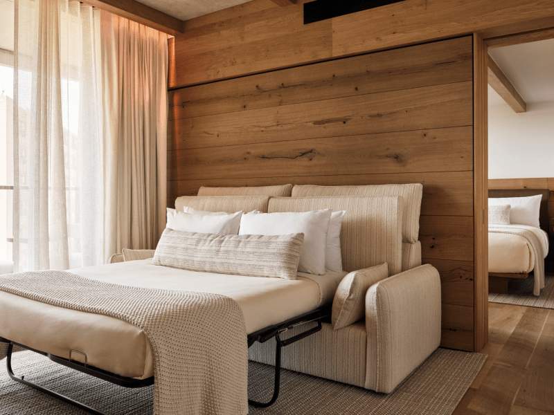 Lake One Bed Suite Balcony Pull-Out Bed 