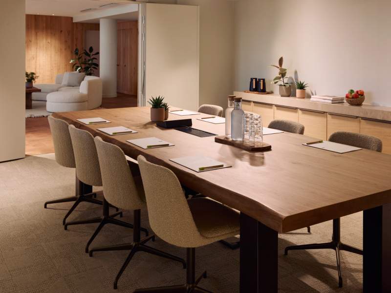 Salle de conférence en peuplier