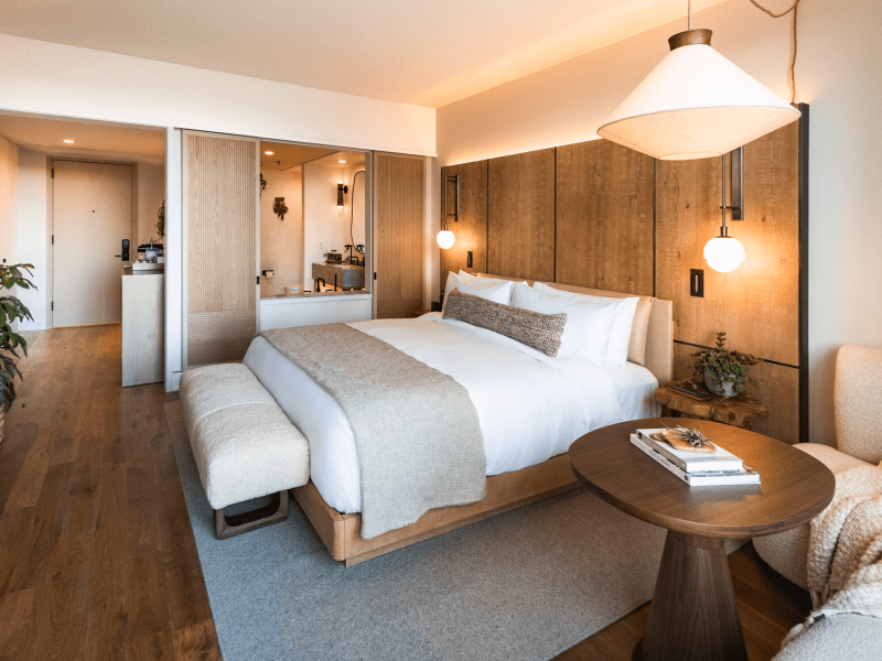 king guest room