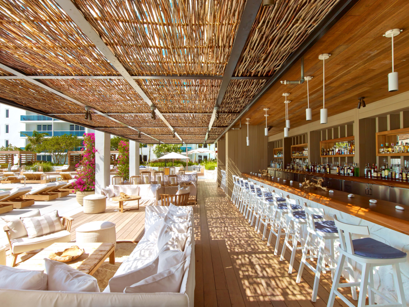 Bar and lounge area 