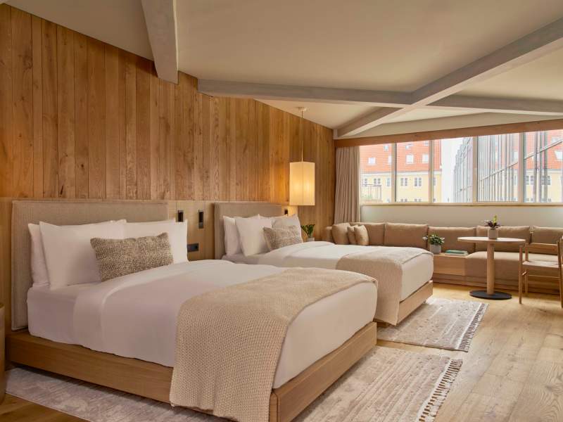 Studio Suite Two Queens