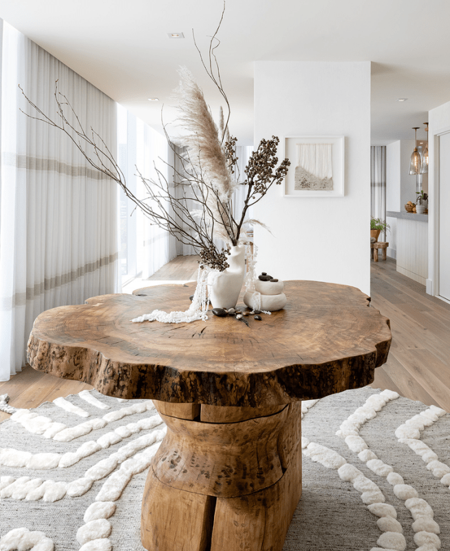 Center table with vase of flowers 