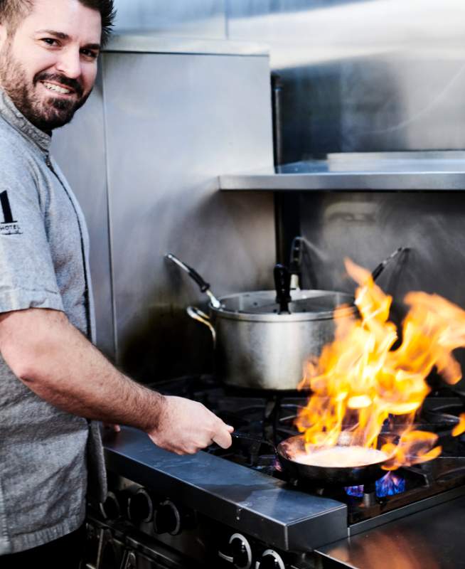 Directeur culinaire Chris Crary