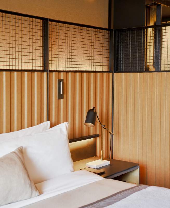 1 Hotel Brooklyn Bridge room with King size bed