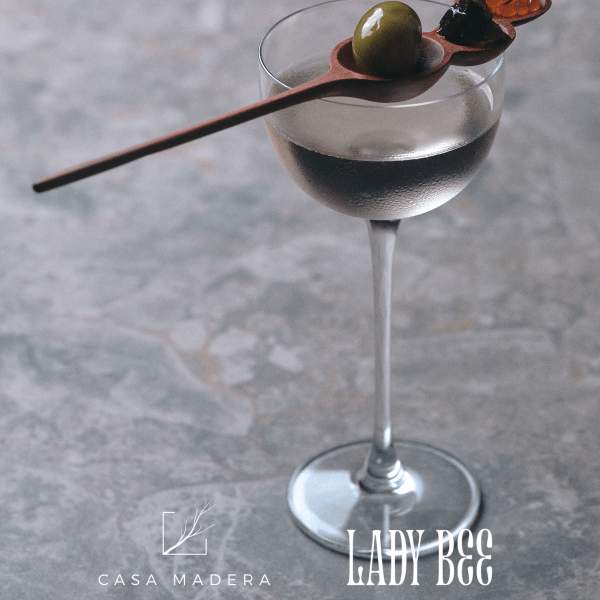 Lady Bee : service en tant qu'invitée