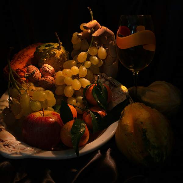 tablescape of fall fruit