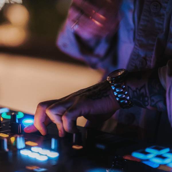 dj