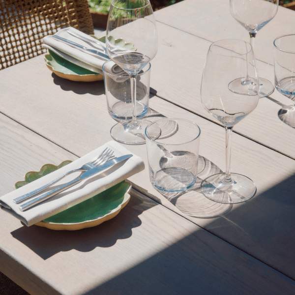 Allestimento per una cena in terrazza