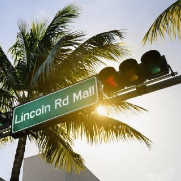 Lincoln Road Mall street sign