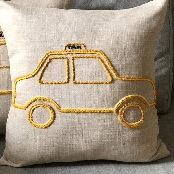 Coussin brodé « NYC »
