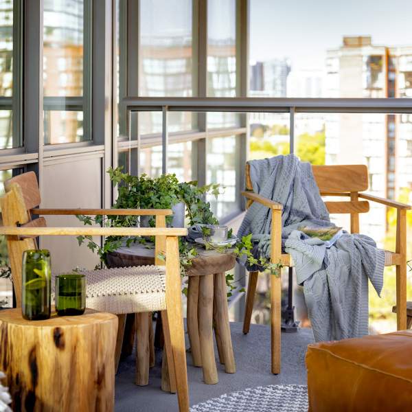 A well furnished patio with views of the surrounding patio