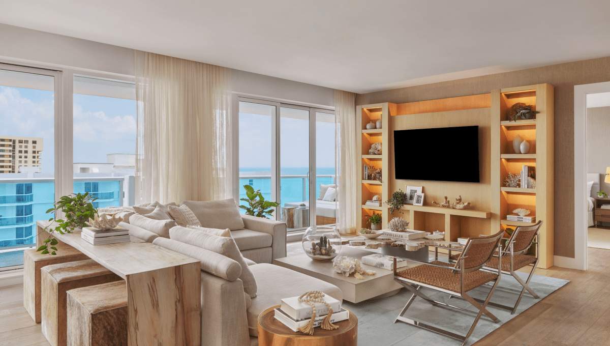 Ocean View 3 Bedroom Penthouse Balcony-Living