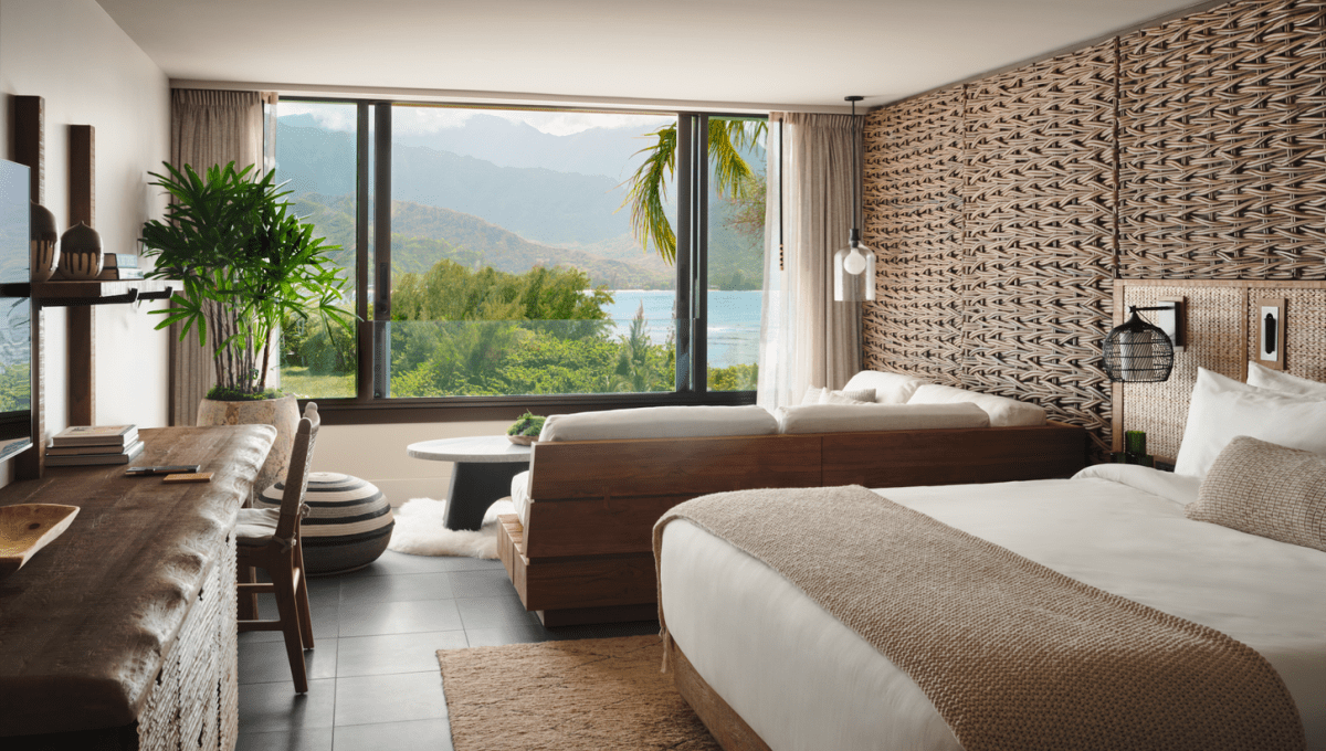 Mountain View King room with views of the ocean 