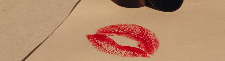 Valentines Lipstick Reading makeup