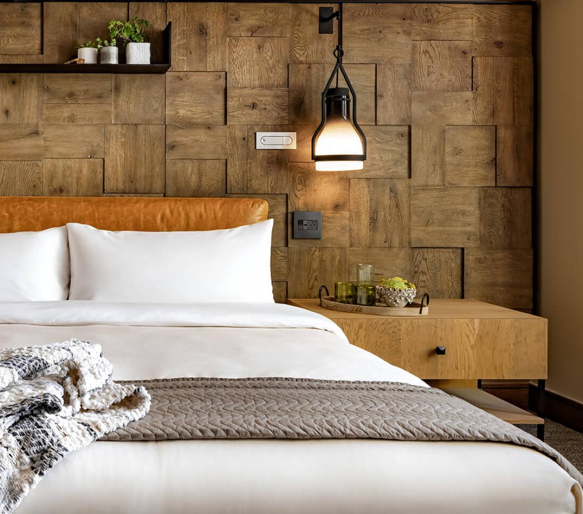 image of alcove king bed