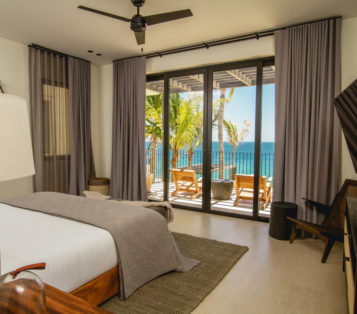 Five Bedroom Beachfront Villa Bedroom